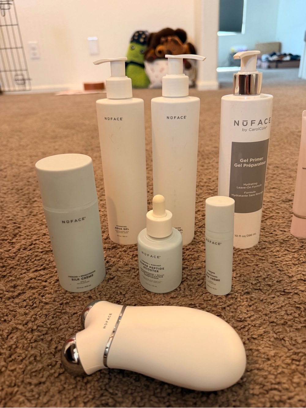 NuFACE White Facial Device & Skincare Set with Silver Accents